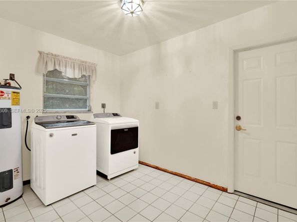 13240 SW 98th Pl, Miami FL 33176