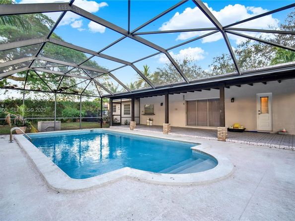 13240 SW 98th Pl, Miami FL 33176