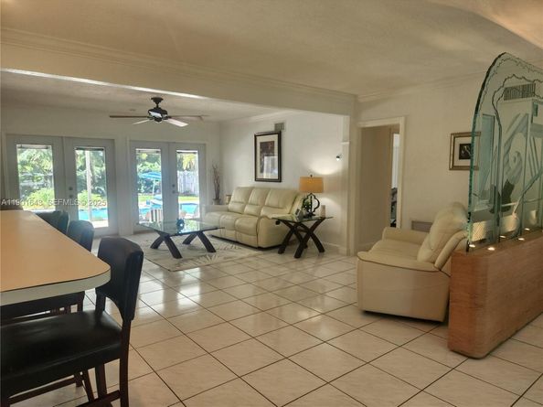 1229 Jefferson St, Hollywood FL 33019