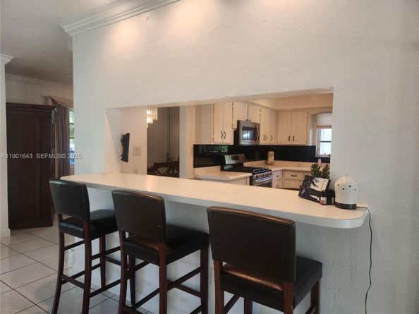 1229 Jefferson St, Hollywood FL 33019