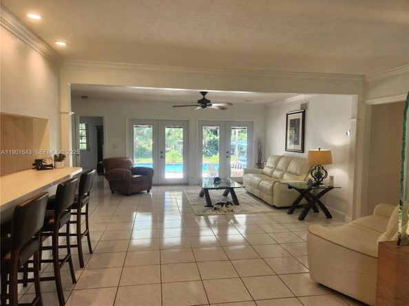 1229 Jefferson St, Hollywood FL 33019