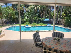 1229 Jefferson St, Hollywood FL 33019