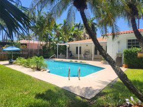 1229 Jefferson St, Hollywood FL 33019