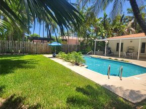 1229 Jefferson St, Hollywood FL 33019