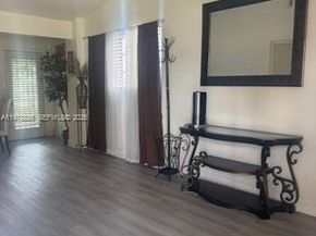 850 NW 84th St, Miami FL 33150