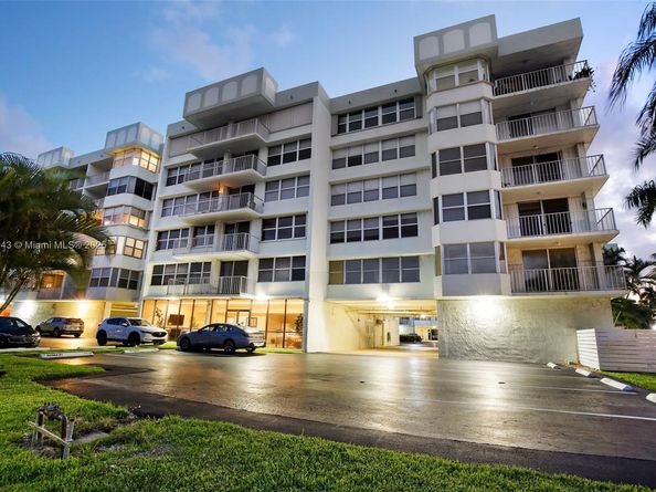 16570 NE 26th Ave 2A, North Miami Beach FL 33160