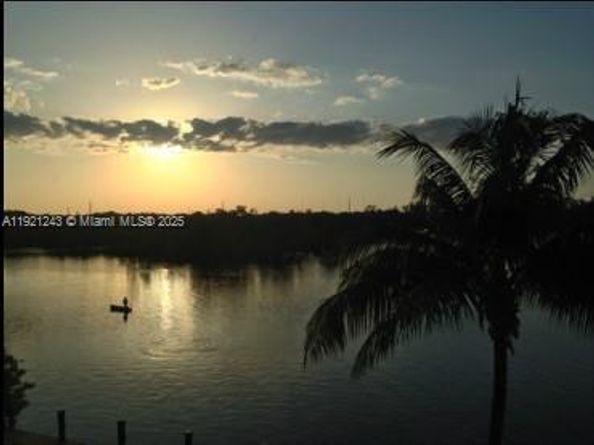 16570 NE 26th Ave 2A, North Miami Beach FL 33160