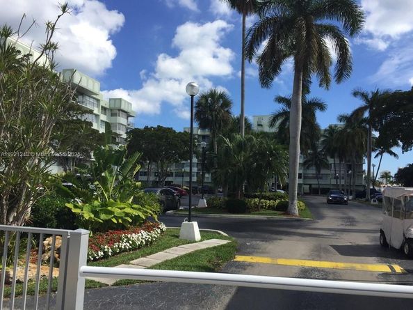16570 NE 26th Ave 2A, North Miami Beach FL 33160
