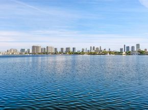 16570 NE 26th Ave 2A, North Miami Beach FL 33160