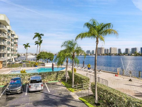 16570 NE 26th Ave 2A, North Miami Beach FL 33160