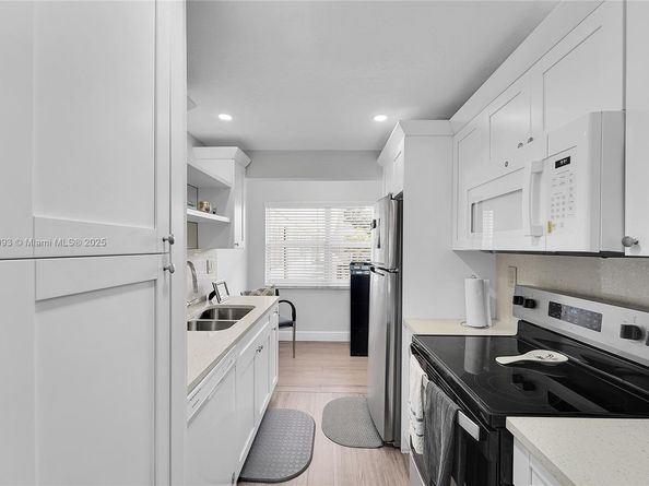 8405 NW 61st St D207, Tamarac FL 33321