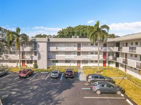 8405 NW 61st St D207, Tamarac FL 33321