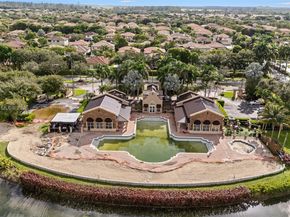 985 NE 34th Ave 202, Homestead FL 33033