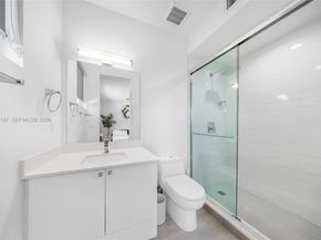 817 NE 17th Way, Fort Lauderdale FL 33304