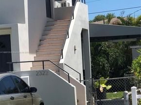 2320 NW 15th St, Miami FL 33125