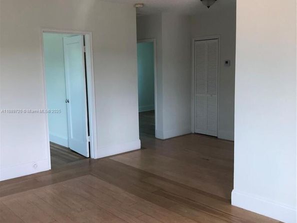 2320 NW 15th St, Miami FL 33125