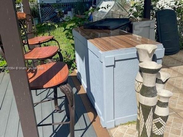 1891 SW 84th Ave, Davie FL 33324