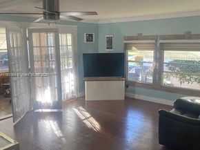 1891 SW 84th Ave, Davie FL 33324