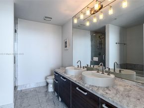 253 NE 2nd St 3203, Miami FL 33132