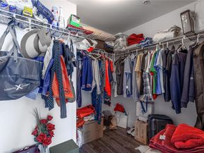 253 NE 2nd St 3203, Miami FL 33132