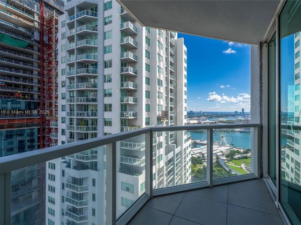 253 NE 2nd St 3203, Miami FL 33132