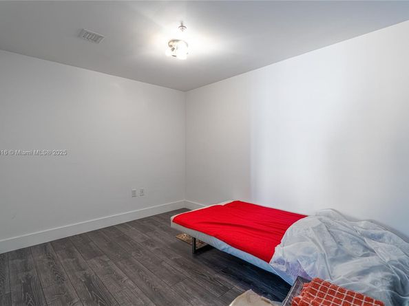 253 NE 2nd St 3203, Miami FL 33132