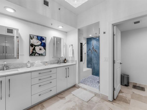 333 Las Olas Way 2505, Fort Lauderdale FL 33301