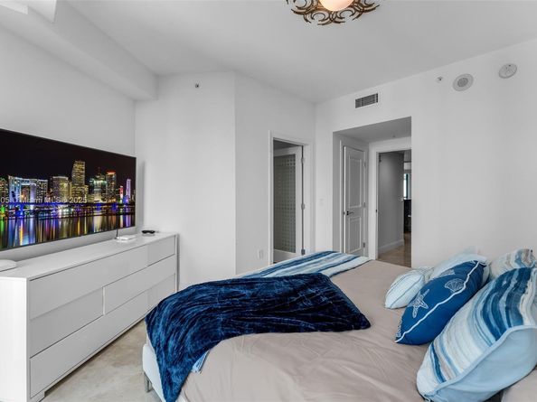 333 Las Olas Way 2505, Fort Lauderdale FL 33301