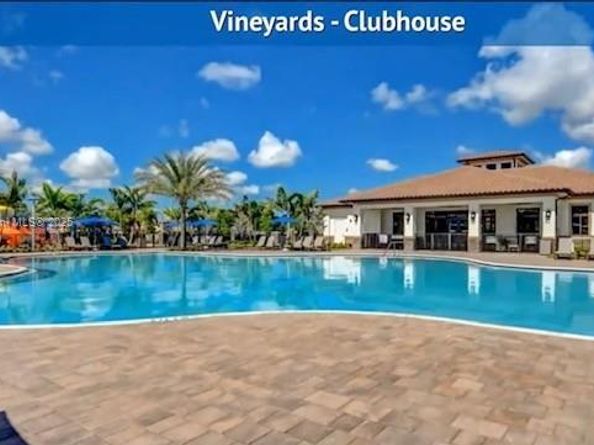 158 SE 34th Ter, Homestead FL 33033