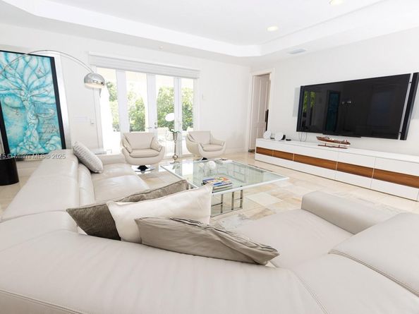 Undisclosed Address #A11790415, Coral Gables FL 33143