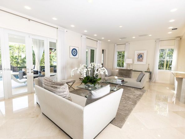 Undisclosed Address #A11790415, Coral Gables FL 33143