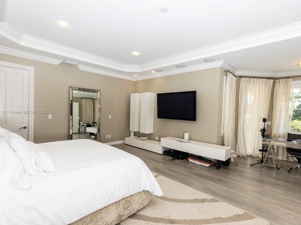 Undisclosed Address #A11790415, Coral Gables FL 33143