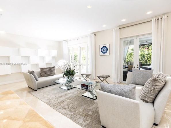 Undisclosed Address #A11790415, Coral Gables FL 33143