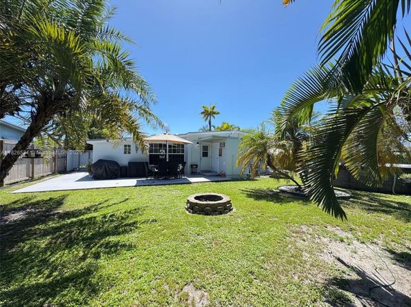 3820 SW 47th Ave, West Park FL 33023