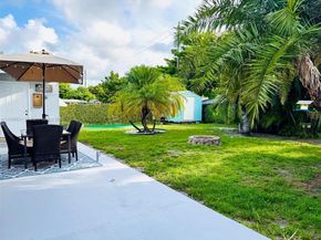 3820 SW 47th Ave, West Park FL 33023