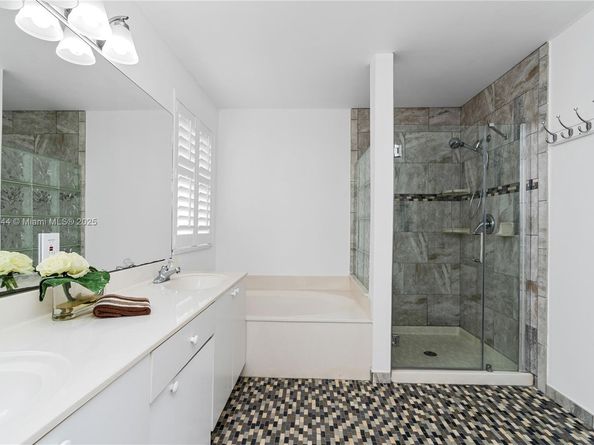 4491 Foxtail Ln, Weston FL 33331