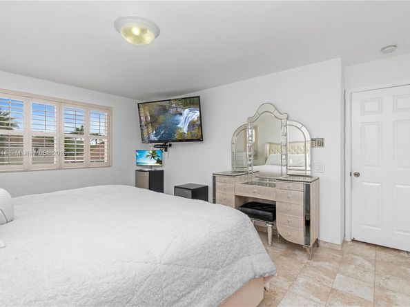 4491 Foxtail Ln, Weston FL 33331