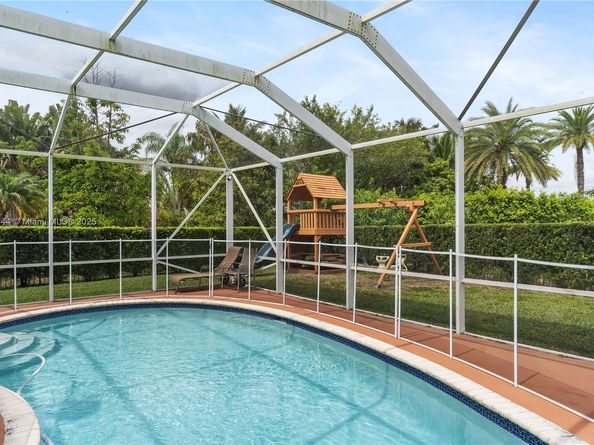 4491 Foxtail Ln, Weston FL 33331