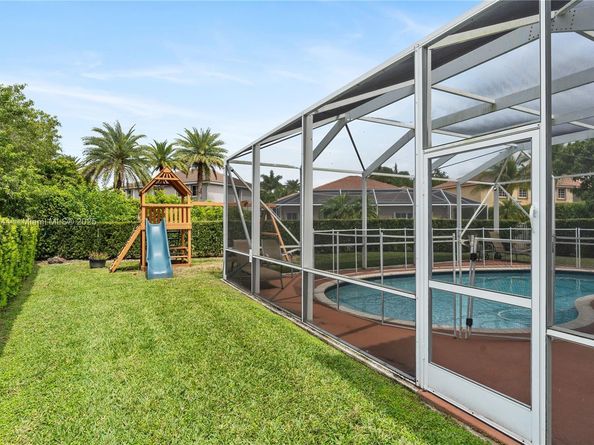 4491 Foxtail Ln, Weston FL 33331