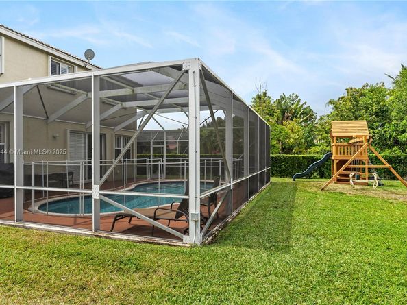 4491 Foxtail Ln, Weston FL 33331
