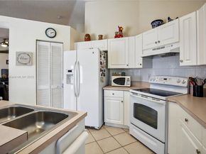 7306 NW 1st Mnr, Plantation FL 33317