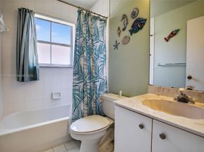 7306 NW 1st Mnr, Plantation FL 33317