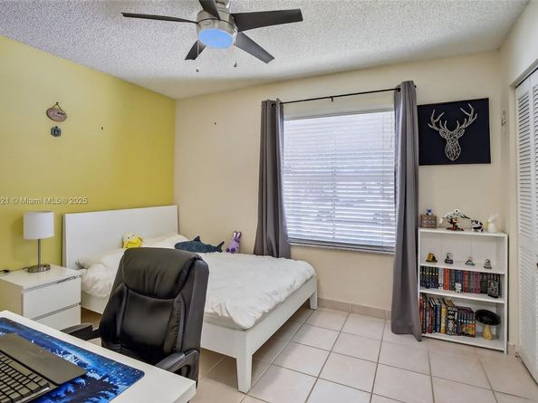 7306 NW 1st Mnr, Plantation FL 33317