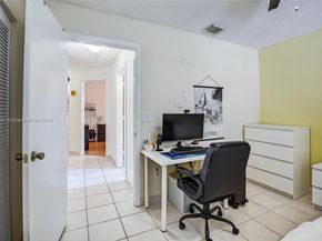 7306 NW 1st Mnr, Plantation FL 33317