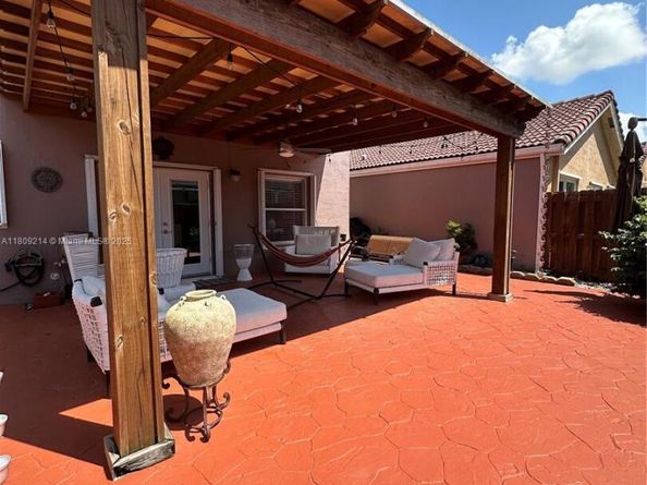 10054 SW 163rd Ct, Miami FL 33196