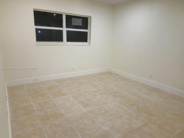 4800 NW 35th St 607, Lauderdale Lakes FL 33319