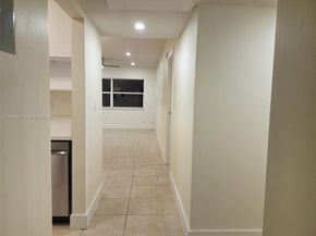 4800 NW 35th St 607, Lauderdale Lakes FL 33319