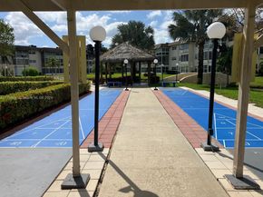4800 NW 35th St 607, Lauderdale Lakes FL 33319