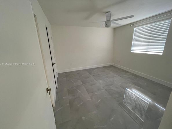 14921 SW 82nd Ln 19508, Miami FL 33193