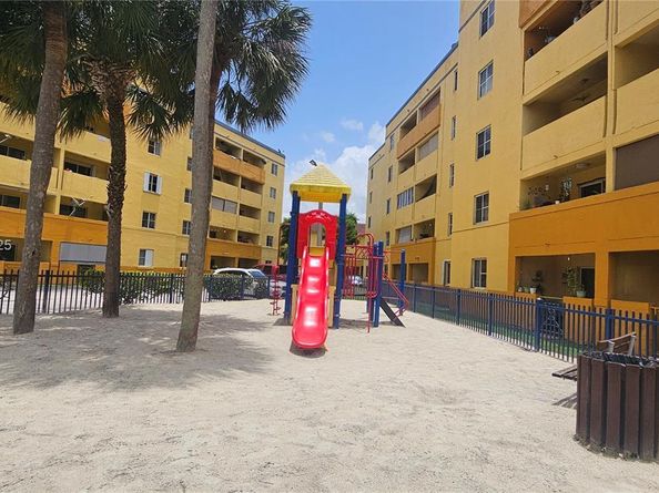 14921 SW 82nd Ln 19508, Miami FL 33193
